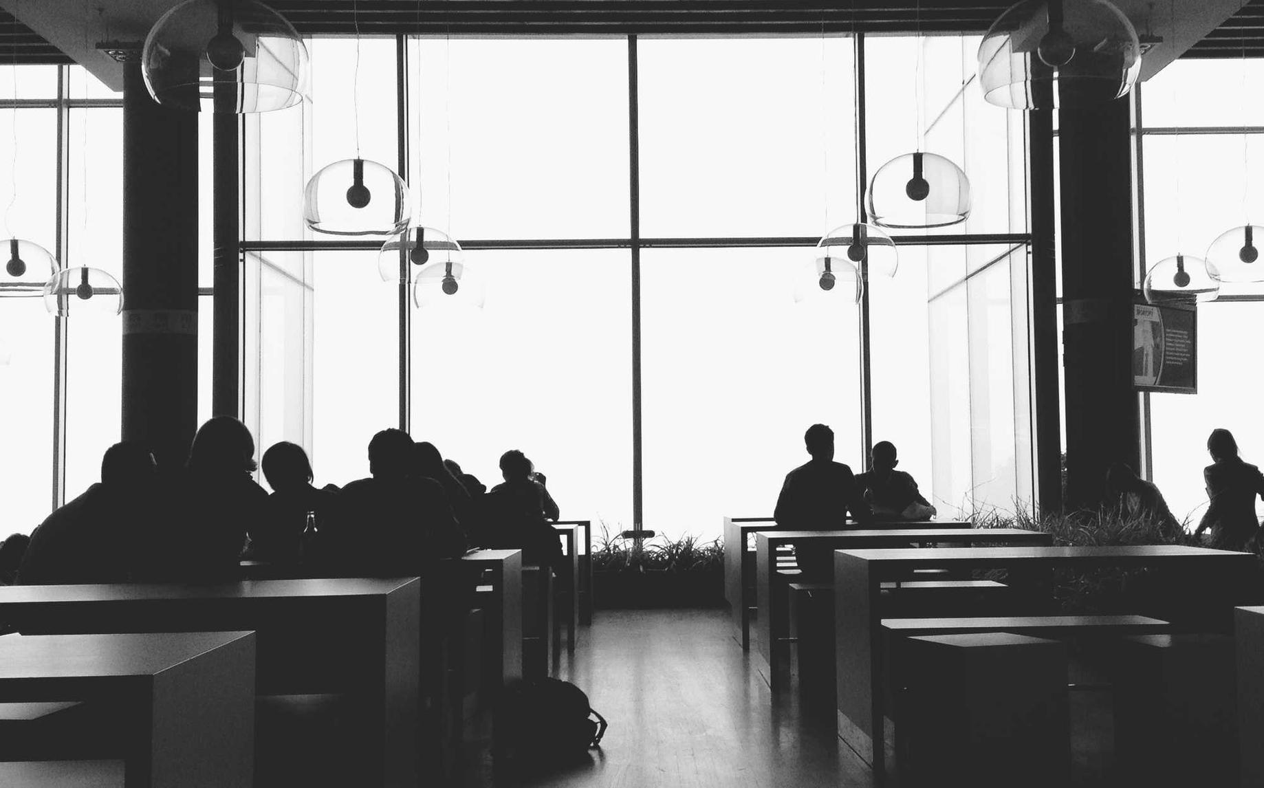 精灵ip实名账号：低价鞋购买平台